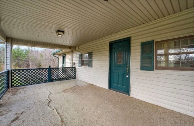 79 Evans Ln, Spencer, TN 38585