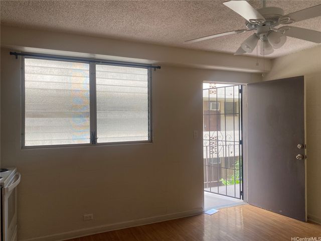 2407 Tusitala Street 304, Honolulu, HI 96815