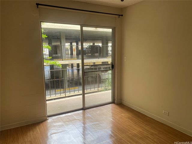 2407 Tusitala Street 304, Honolulu, HI 96815