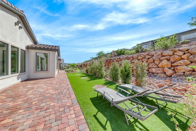 57 Stone Yucca Court, Henderson, NV 89011