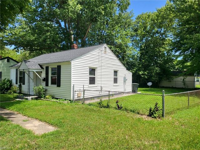14 Crestwood CIR, Hampton, VA 23669