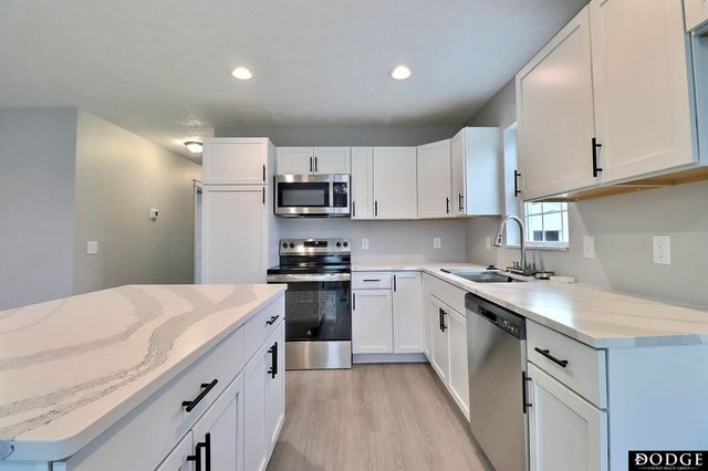 1490 E 2nd Street, Fremont, NE 68025