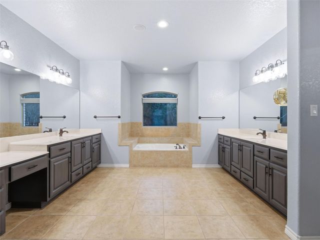 10302 Teich LOOP, New Braunfels, TX 78132