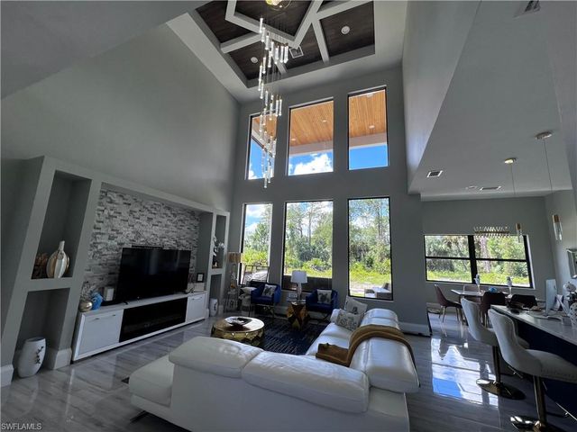 2644 37th AVE NE, Naples, FL 34120