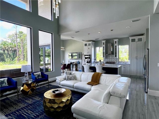 2644 37th AVE NE, Naples, FL 34120