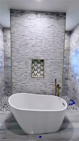 2644 37th AVE NE, Naples, FL 34120