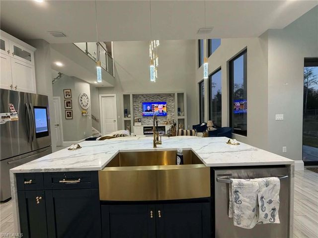 2644 37th AVE NE, Naples, FL 34120