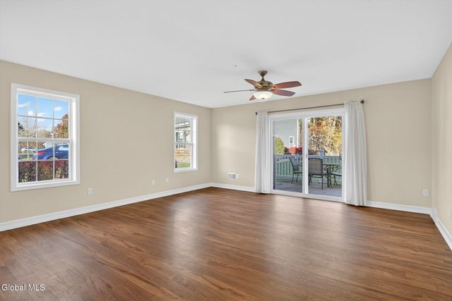 178 Paddock Circle, Rotterdam, NY 12306