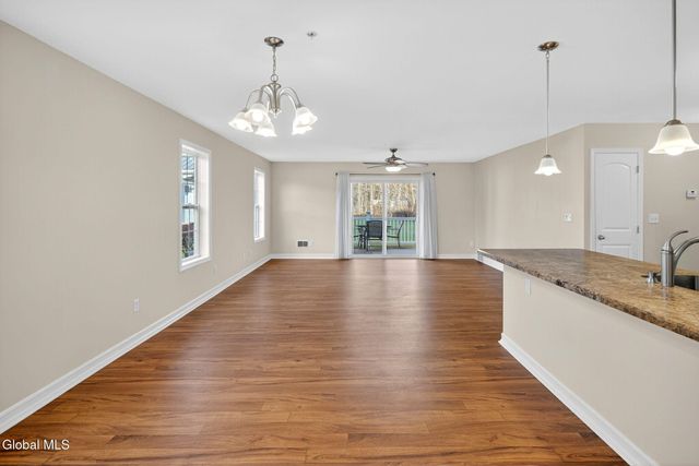 178 Paddock Circle, Rotterdam, NY 12306