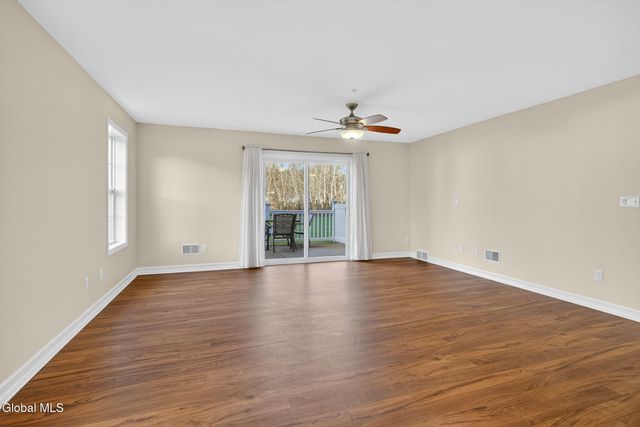 178 Paddock Circle, Rotterdam, NY 12306