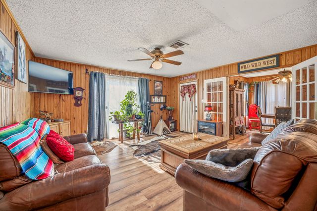 998 FM 218, Hamilton, TX 76531