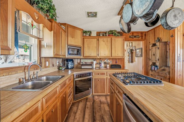 998 FM 218, Hamilton, TX 76531