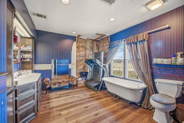 998 FM 218, Hamilton, TX 76531