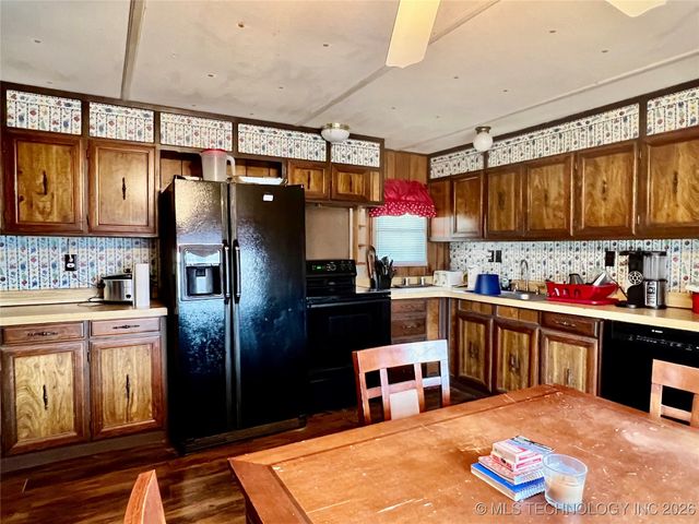 5799 Cedar Ridge Road, Kingston, OK 73439