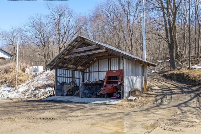 22-25 Macomber Rd, Monson, MA 01057