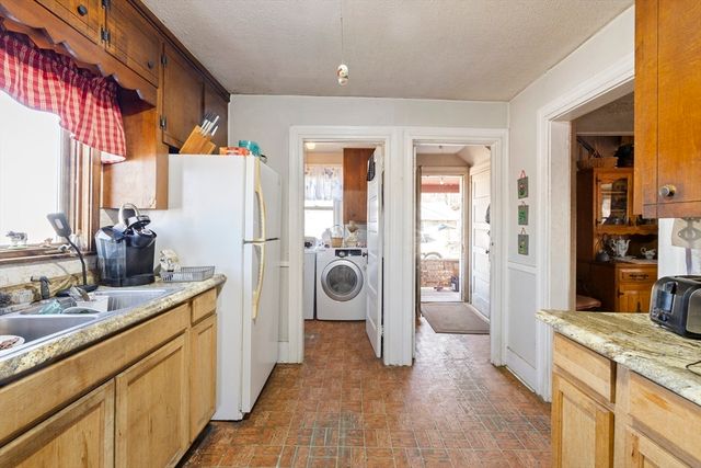 22-25 Macomber Rd, Monson, MA 01057