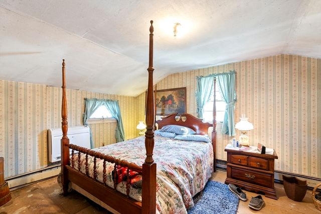 22-25 Macomber Rd, Monson, MA 01057