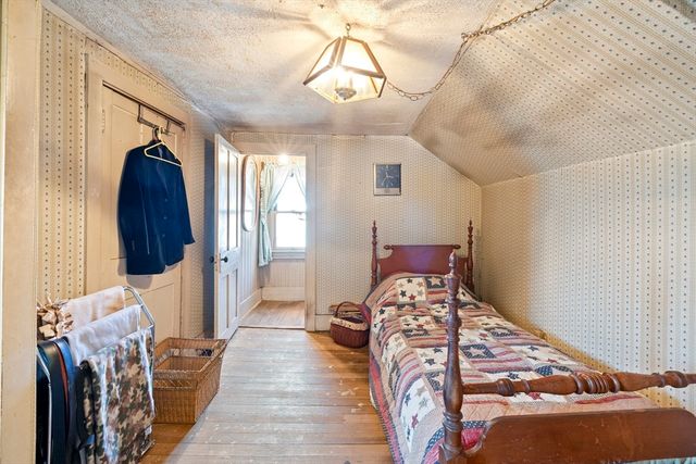 22-25 Macomber Rd, Monson, MA 01057