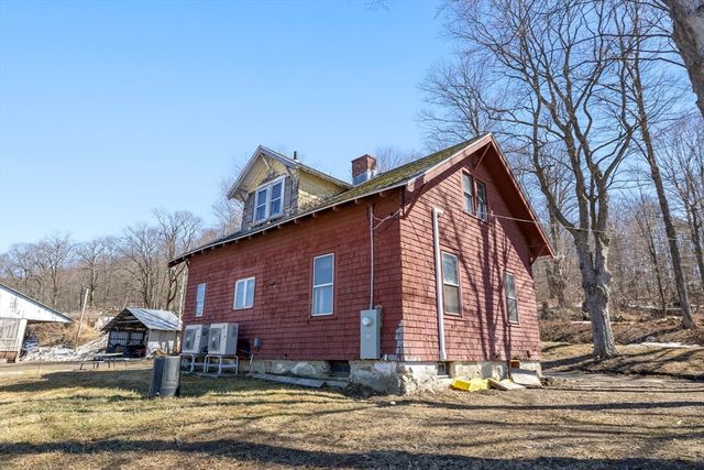 22-25 Macomber Rd, Monson, MA 01057