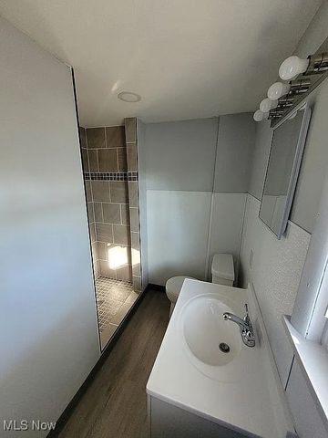 349 Comstock Court, Akron, OH 44305