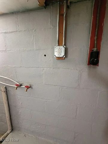 349 Comstock Court, Akron, OH 44305