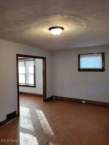 349 Comstock Court, Akron, OH 44305