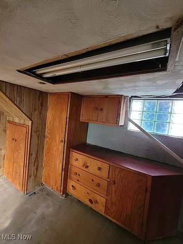 349 Comstock Court, Akron, OH 44305