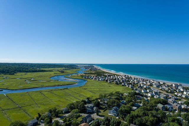 29 Field St, Marshfield, MA 02050