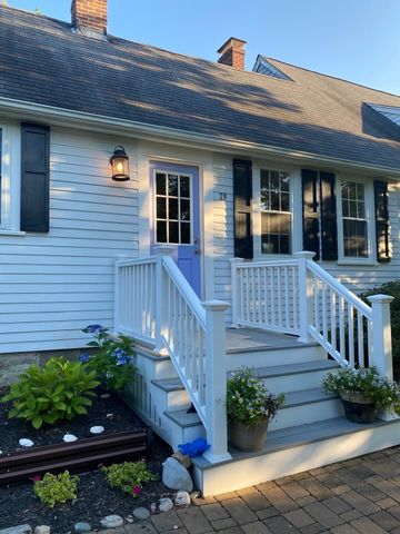 29 Field St, Marshfield, MA 02050