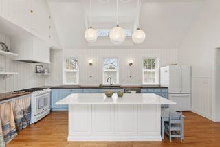 29 Field St, Marshfield, MA 02050