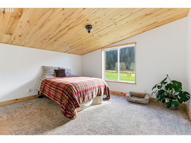 314 E VALLEY Rd, Skamokawa, WA 98647