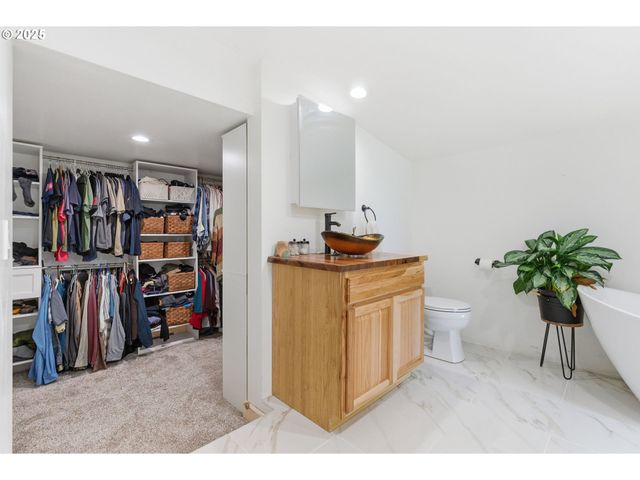 314 E VALLEY Rd, Skamokawa, WA 98647