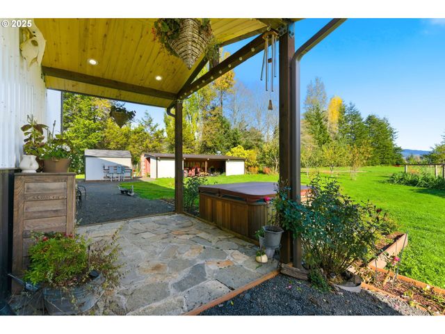 314 E VALLEY Rd, Skamokawa, WA 98647