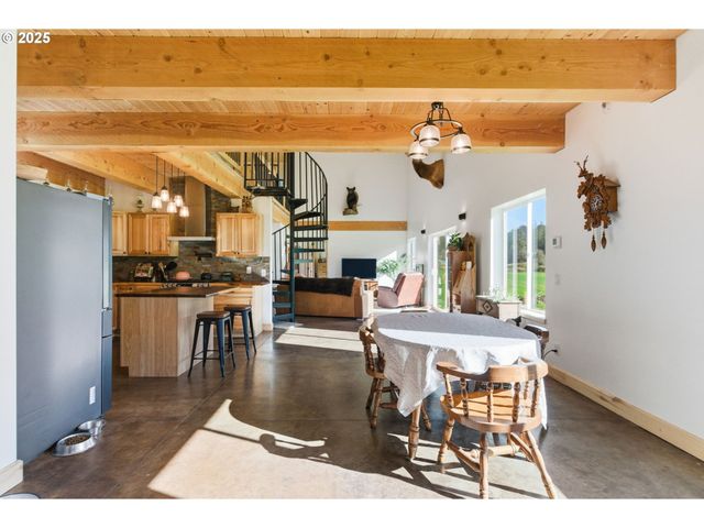 314 E VALLEY Rd, Skamokawa, WA 98647