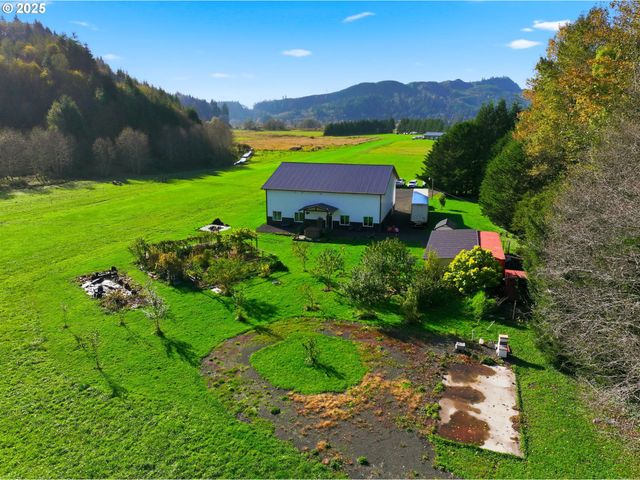 314 E VALLEY Rd, Skamokawa, WA 98647