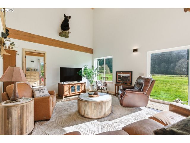 314 E VALLEY Rd, Skamokawa, WA 98647