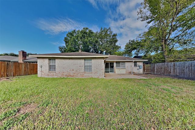 11218 Angelique Drive, Houston, TX 77065