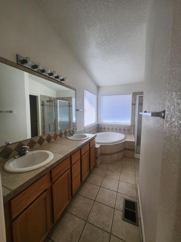 7320 Eagle View Avenue NE, Albuquerque, NM 87113