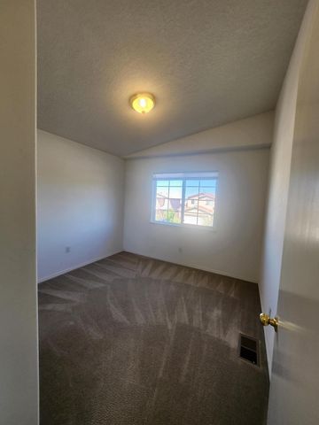 7320 Eagle View Avenue NE, Albuquerque, NM 87113