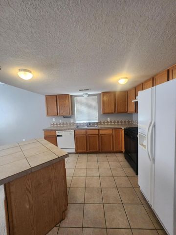 7320 Eagle View Avenue NE, Albuquerque, NM 87113