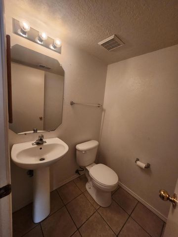 7320 Eagle View Avenue NE, Albuquerque, NM 87113