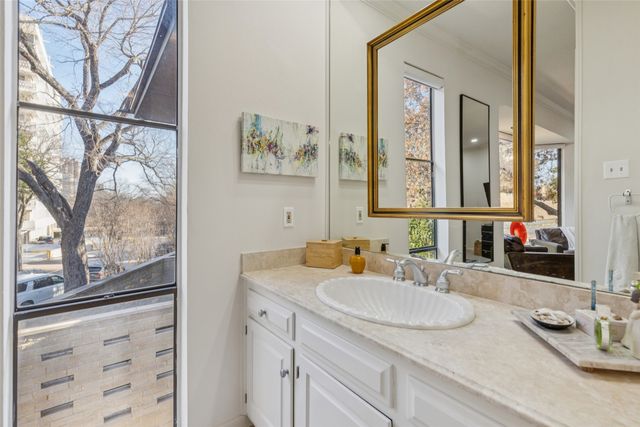 3727 Gilbert Avenue A, Dallas, TX 75219