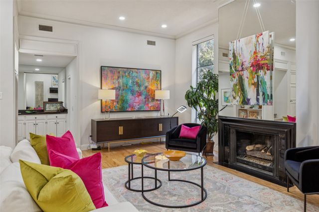 3727 Gilbert Avenue A, Dallas, TX 75219