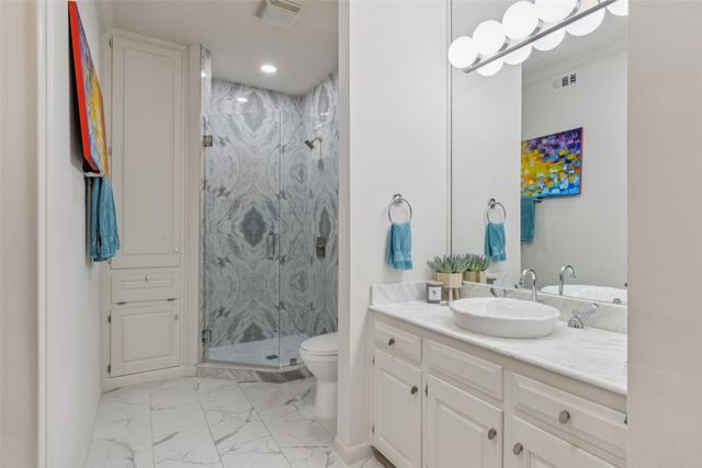 3727 Gilbert Avenue A, Dallas, TX 75219