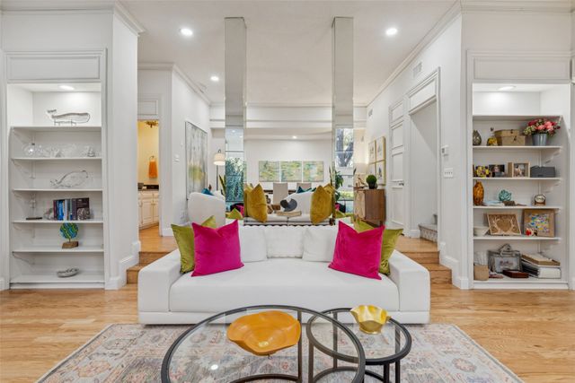 3727 Gilbert Avenue A, Dallas, TX 75219