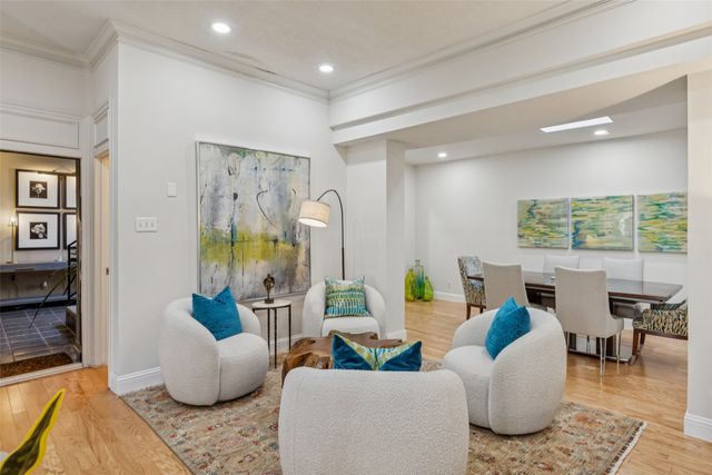 3727 Gilbert Avenue A, Dallas, TX 75219