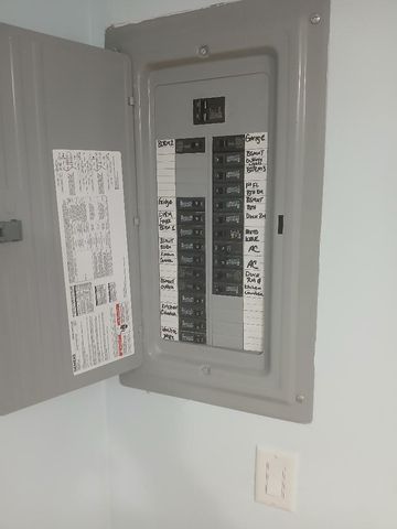 6932 S Calumet Avenue, Chicago, IL 60637