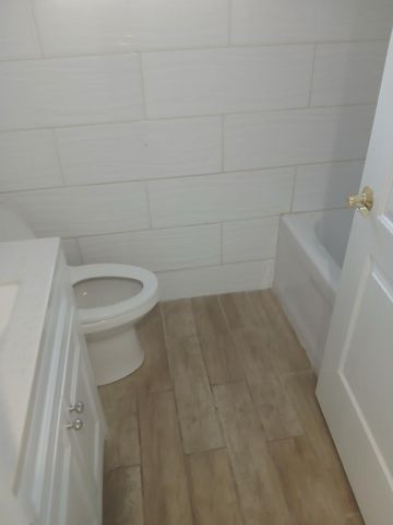 6932 S Calumet Avenue, Chicago, IL 60637