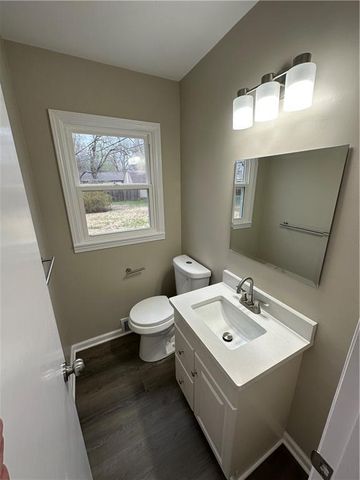 8049 Kessler Street, Overland Park, KS 66204