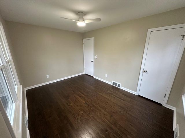 8049 Kessler Street, Overland Park, KS 66204